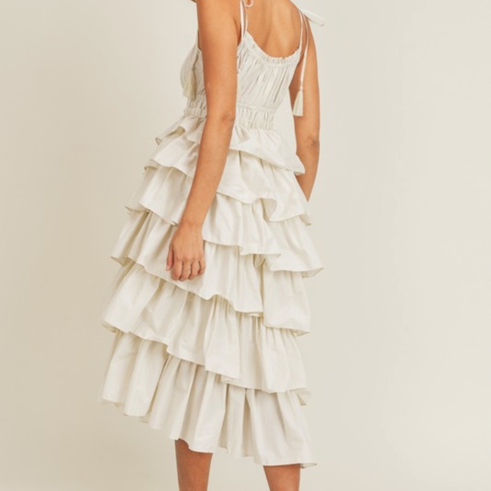Tiered Ruffle MIDI Dress NEW without tags in packaging - Picture 2 of 3